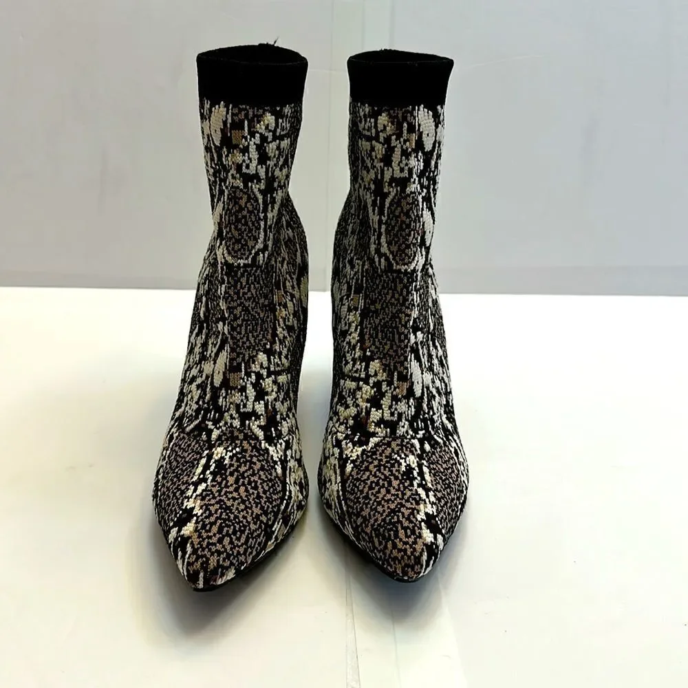 Mia ankle boots women’s McKinney beige multi sock boots size 10M